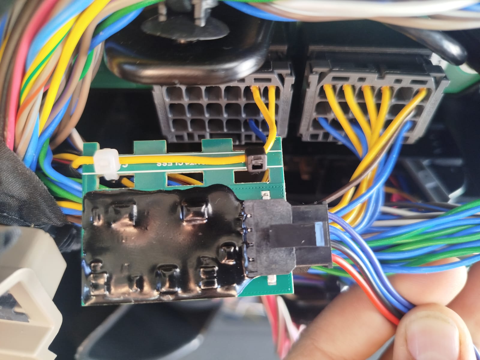 Conexión sensor CAN contactless a GPS tracker