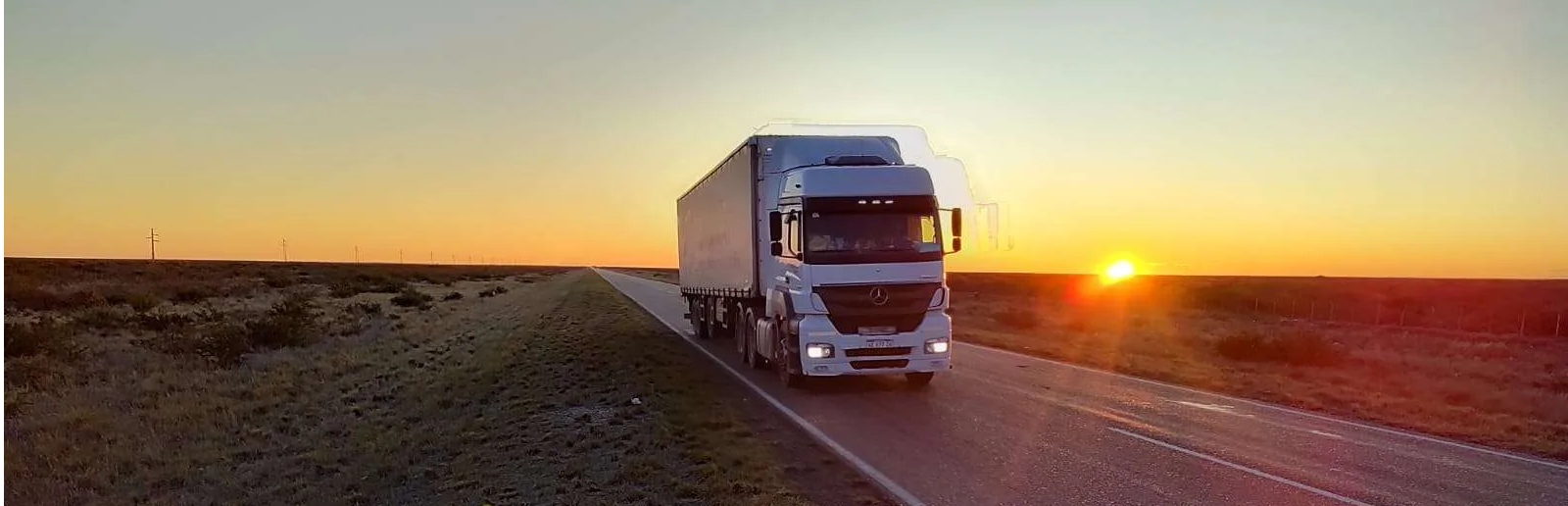 Sistema de control de acceso vehicular con iButton y tarjetas RFID